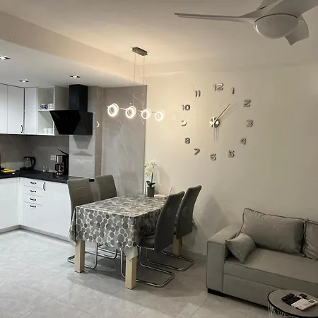 Apartament Jola *